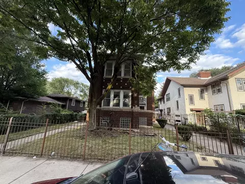 6911 S Jeffery Blvd, Chicago, IL 60649