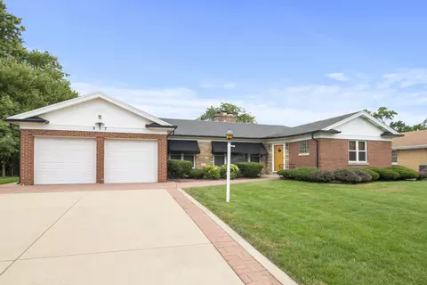 917 N Memorial Dr, Chicago Heights, IL 60411