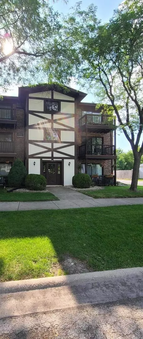 11800 S Komensky Ave #203, Alsip, IL 60803