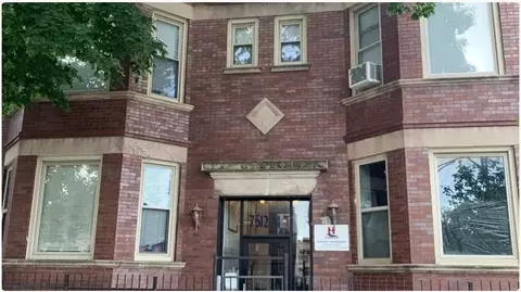 7512 S Champlain Ave, Chicago, IL 60619 photo 1