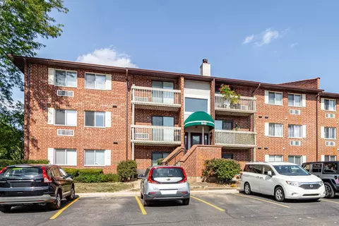 840 N Lakeside Dr #3D, Vernon Hills, IL 60061
