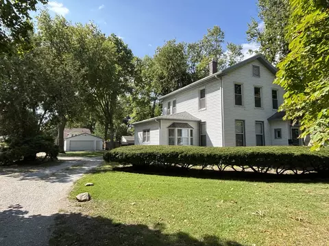1105 E Grove St, Bloomington, IL 61701 photo 2