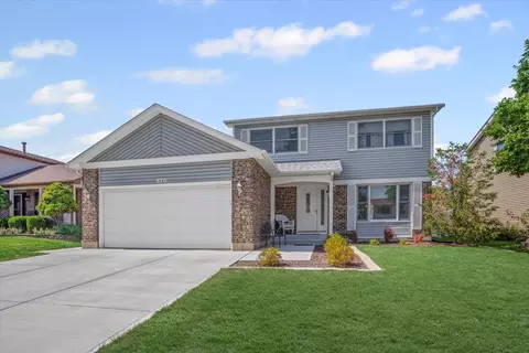 870 Debra Ln, Elk Grove Village, IL 60007