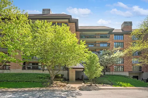 3851 Mission Hills Rd #409, Northbrook, IL 60062