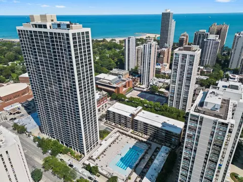 1560 N Sandburg Ter #1508J, Chicago, IL 60610