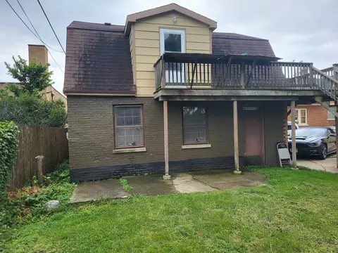 327 Billings St, Elgin, IL 60123 photo 3