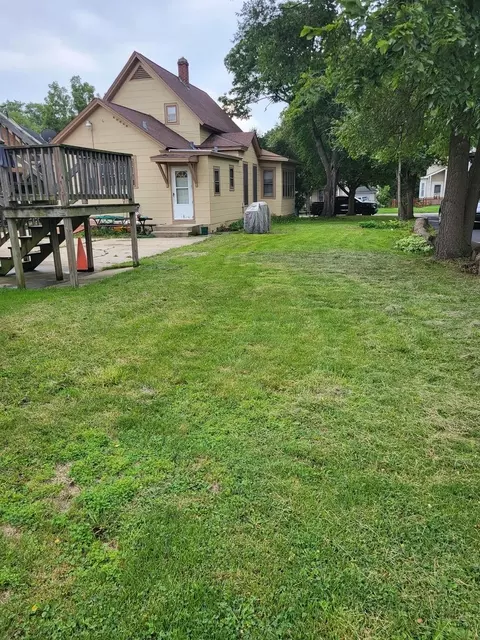 327 Billings St, Elgin, IL 60123 photo 4
