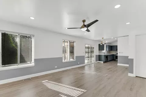 906 Eagle Point Dr, Matteson, IL 60443 photo 6