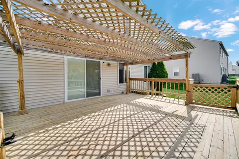 906 Eagle Point Dr, Matteson, IL 60443 photo 25