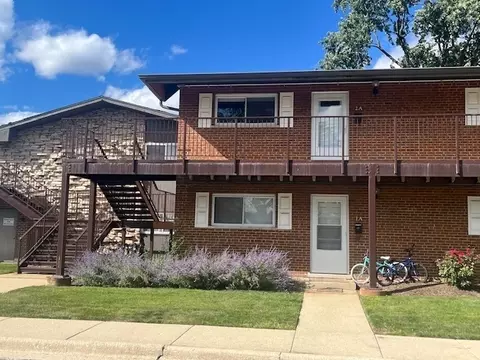 1910 W Hatherleigh Ct #2A, Mount Prospect, IL 60056