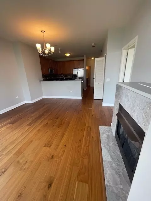 Living - 1600 S Prairie Ave #904, Chicago, IL 60616 photo 2 of 3