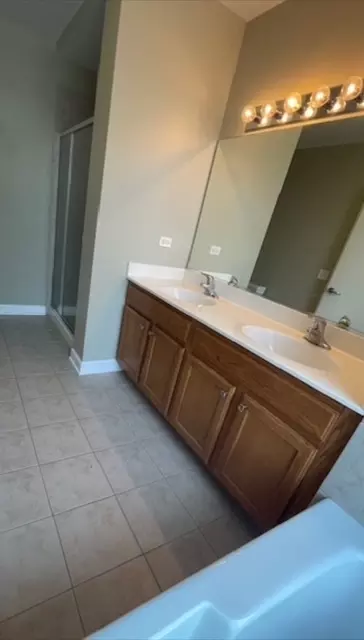 Bath - 1600 S Prairie Ave #904, Chicago, IL 60616 photo 2 of 3