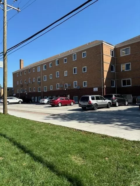 1106 N Harlem Ave #2, River Forest, IL 60305