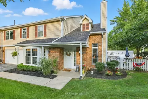 10015 Cambridge Dr, Mokena, IL 60448