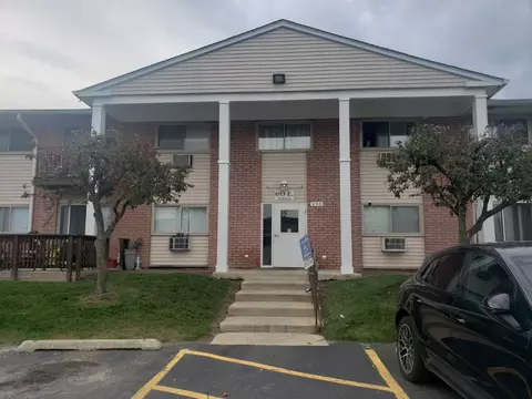 693 E Fullerton Ave #206, Glendale Heights, IL 60139
