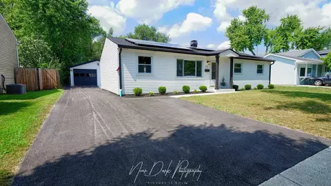 312 Cherry Valley Rd, Vernon Hills, IL 60061