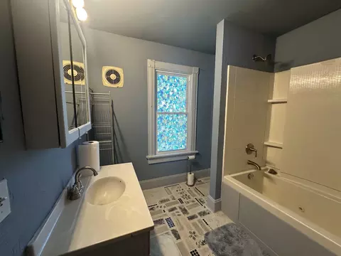 Bath - 308 S Genesee St, Morrison, IL 61270 photo 2 of 2