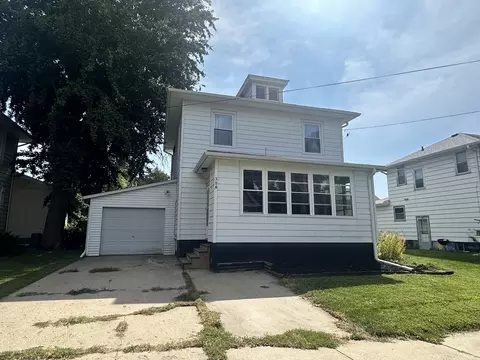 308 S Genesee St, Morrison, IL 61270