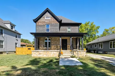 319 W Moulton St, Pontiac, IL 61764