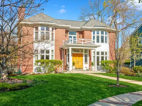 1133 Manor Dr, Wilmette, IL 60091