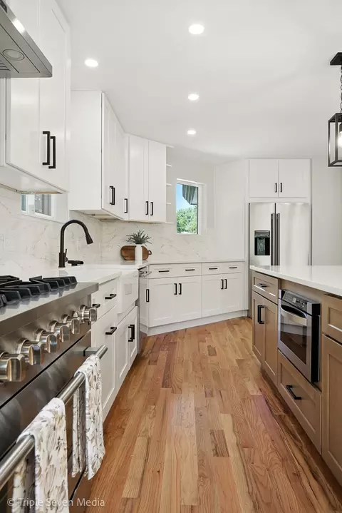 Kitchen - 18801 Ruth Dr, Mokena, IL 60448 photo 3 of 4