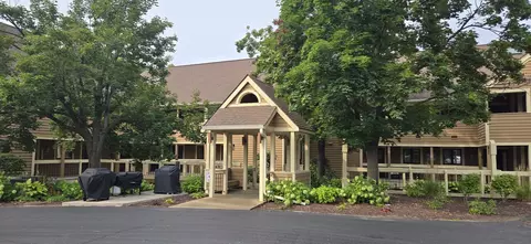 B10 Long Bay Point Drive #B10, Galena, IL 61036