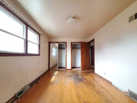 Bedroom - 15019 Oak St, Dolton, IL 60419 photo 3 of 3