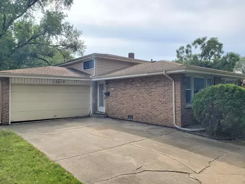 Exterior - 15019 Oak St, Dolton, IL 60419 photo 3 of 6