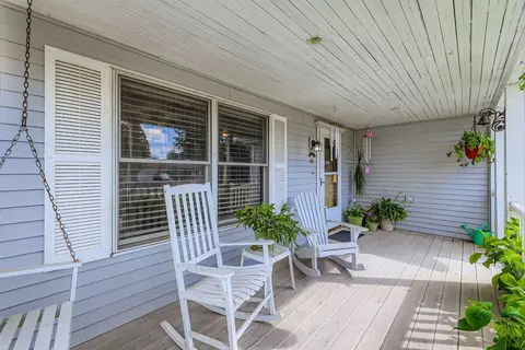 Exterior - 307 1st St, Wheeling, IL 60090 photo 3 of 7