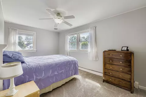 Bedroom - 307 1st St, Wheeling, IL 60090 photo 4 of 7