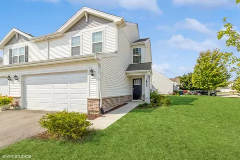 3821 Brickyard Dr, Joliet, IL 60436