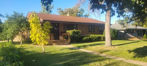 3004 Pleasant View Ave, Rockford, IL 61108