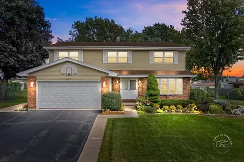 877 Malibu Ct, Carol Stream, IL 60188
