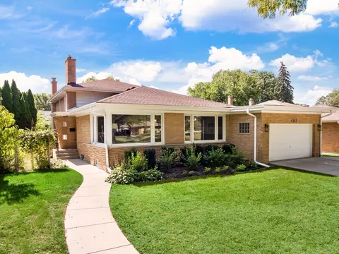 4343 Davis Ave, Skokie, IL 60076