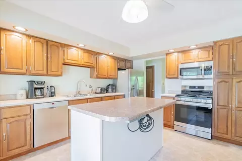 2901 Mockingbird Ln, Bloomington, IL 61704 photo 9