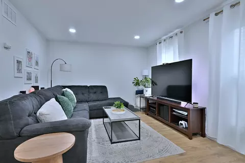 Living - 6908 Lemhi Ct, Plainfield, IL 60586 photo 2 of 3