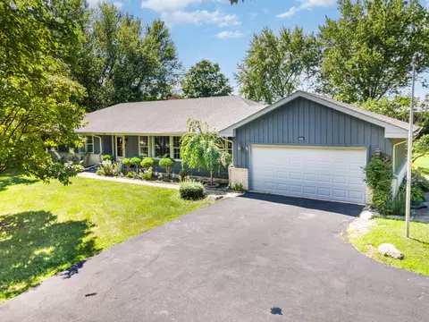 158 S Ela Rd, Barrington, IL 60010