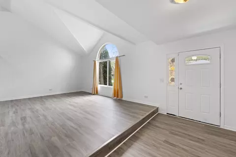 Living - 16215 S Trumbull Ave, Markham, IL 60428 photo 2 of 10