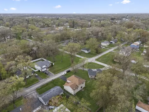 View/Area - 16215 S Trumbull Ave, Markham, IL 60428 photo 7 of 9