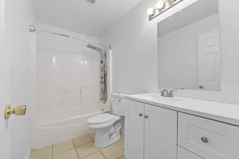 Bath - 16215 S Trumbull Ave, Markham, IL 60428 photo 3 of 3