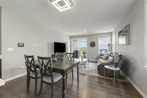 Dining - 1 Savannah Ct, Algonquin, IL 60102 photo 1 of 1
