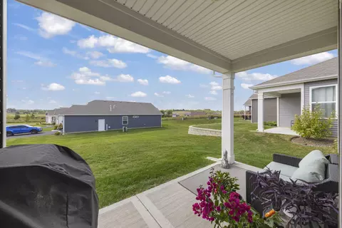 Exterior - 1 Savannah Ct, Algonquin, IL 60102 photo 3 of 5