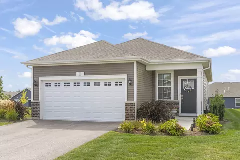 Exterior - 1 Savannah Ct, Algonquin, IL 60102 photo 2 of 5