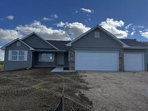 1004 Whitetail Dr, Davis Junction, IL 61020
