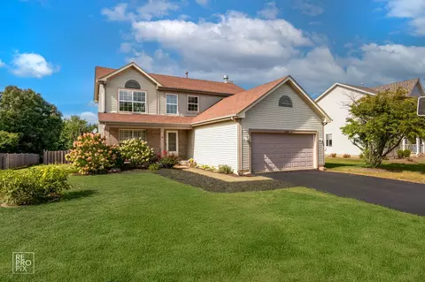 1354 S Abington Ln, Round Lake, IL 60073