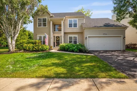 39 W W421 W Mallory Dr, Geneva, IL 60134