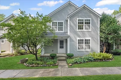 752 Tree Top Ln, Crystal Lake, IL 60014