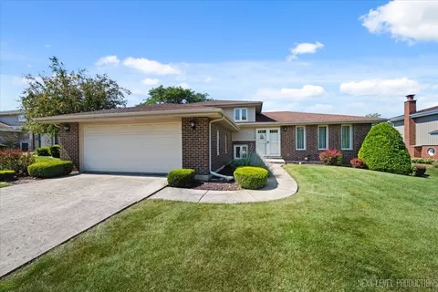 17418 Avon Ln, Tinley Park, IL 60487