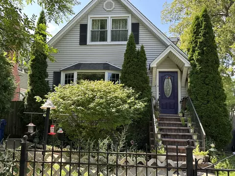 1940 Dodge Ave, Evanston, IL 60201