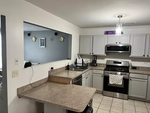 1601 Simms St, Aurora, IL 60504 photo 2